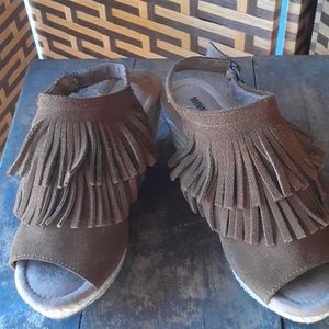 MINNETONKA SUEDE SHOES
